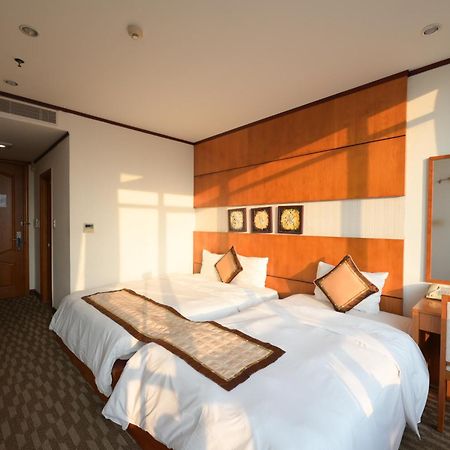 Danang Petro Hotel Extérieur photo