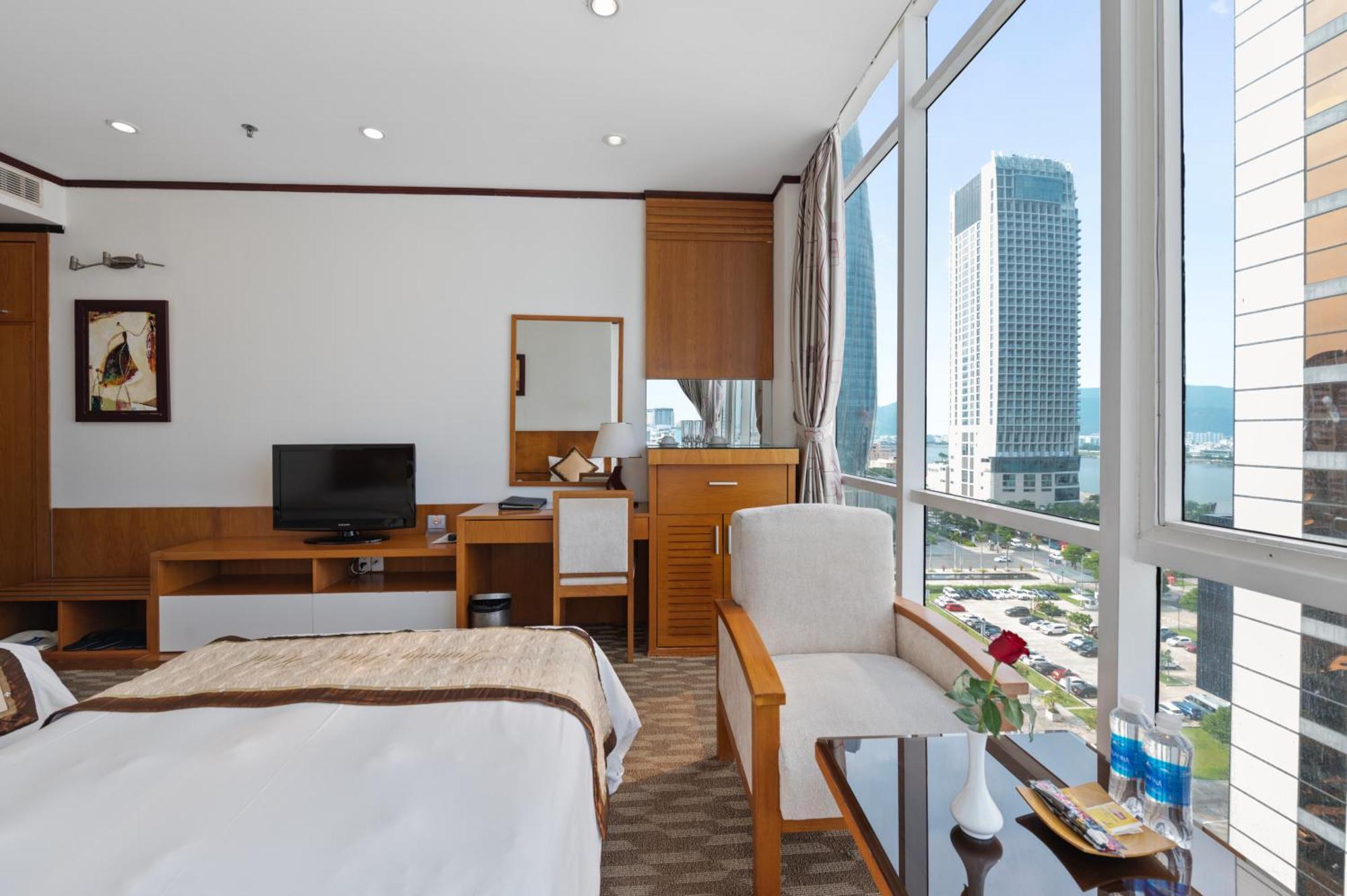 Danang Petro Hotel Extérieur photo