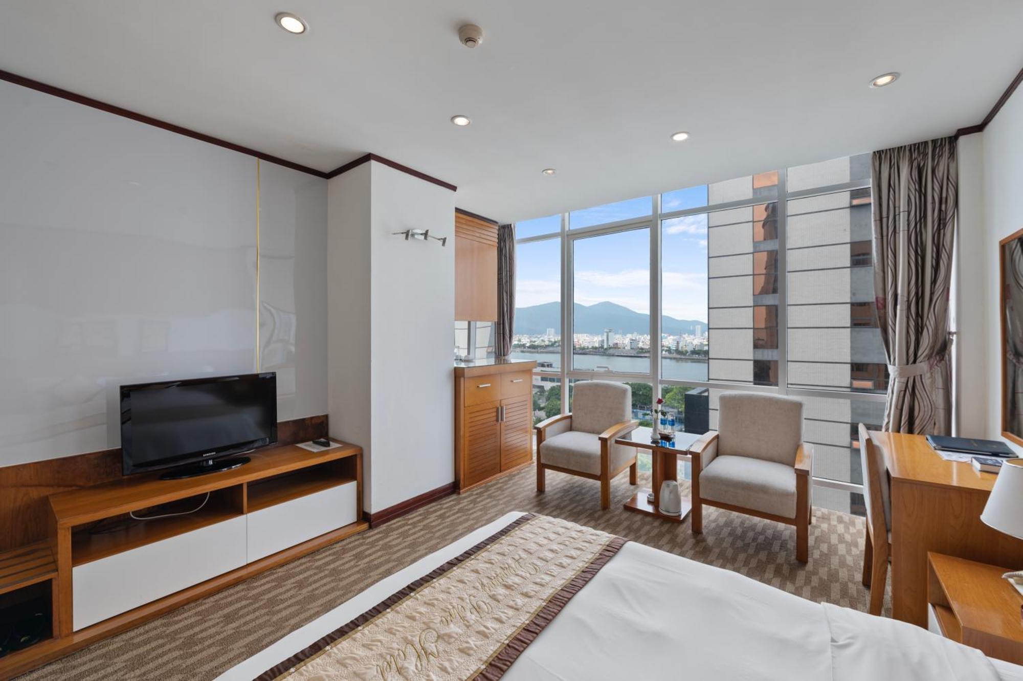 Danang Petro Hotel Extérieur photo