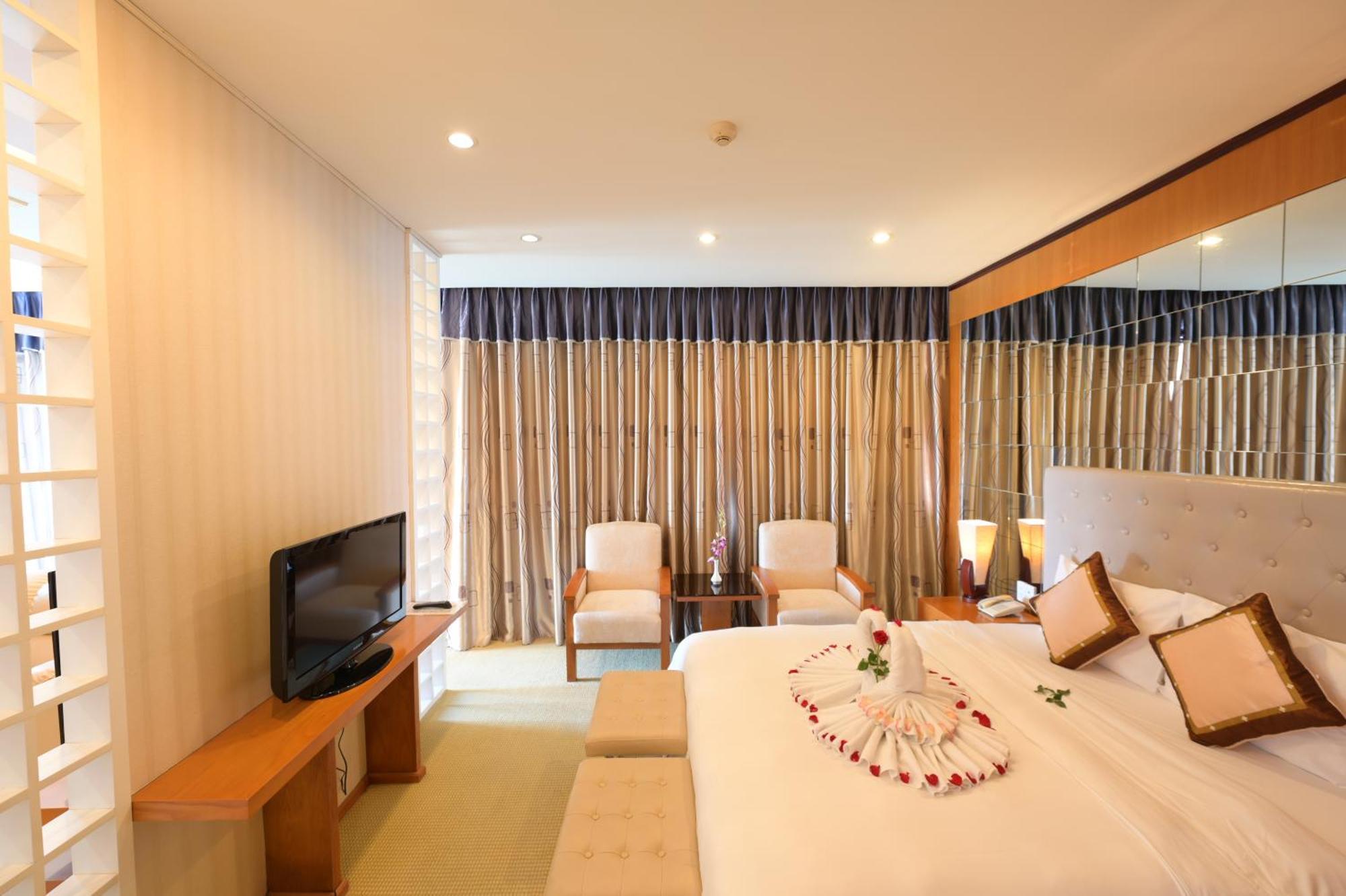 Danang Petro Hotel Extérieur photo