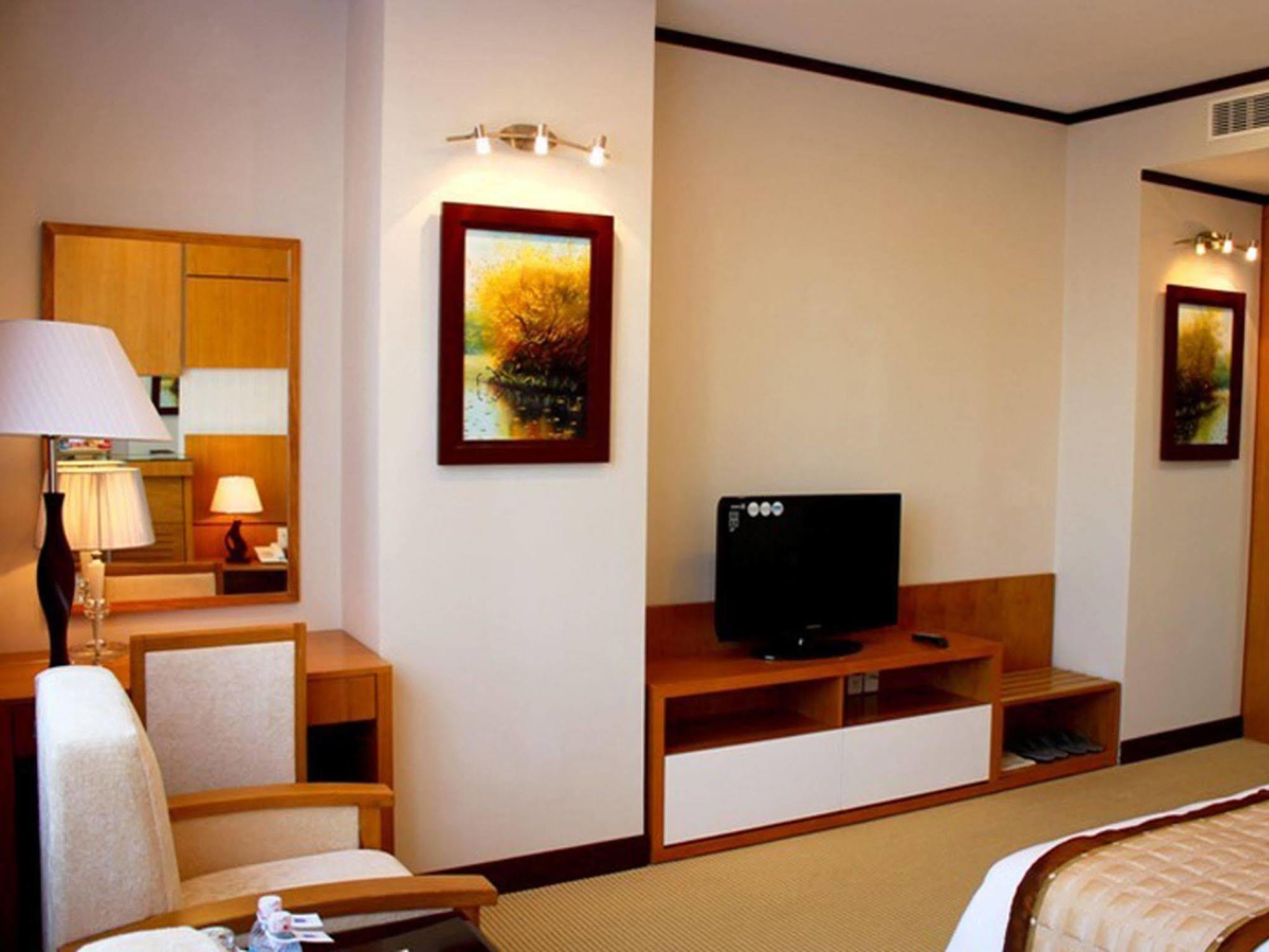 Danang Petro Hotel Extérieur photo
